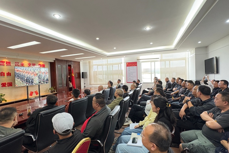 1757900545493709.jpg 接待车队.jpg